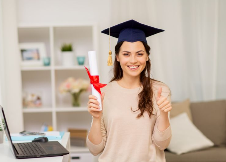 Top 5 Benefits of an Online BBA Degree in Digital Marketing Top 5 Benefits of an Online BBA Degree in Digital Marketing